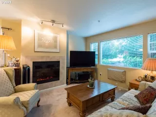 Photo #6: 21617124 Listing