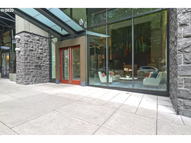 MLS: 21617211 Condo For Sale