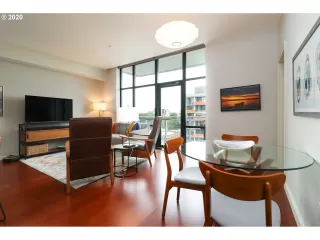 Photo #4: 21617211 Listing