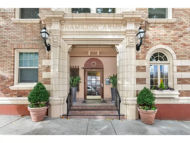 MLS: 21617317 Condo For Sale