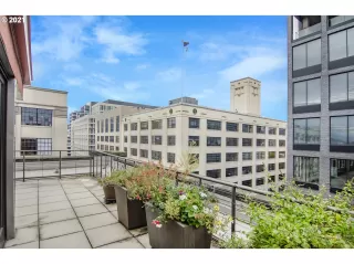 Photo #6: 21617779 Listing