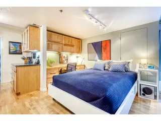 Photo #4: 21620007 Listing