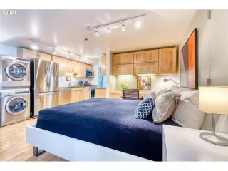 Photo #5: 21620007 Listing