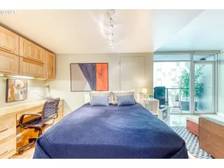 Photo #6: 21620007 Listing