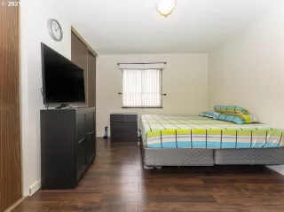 Photo #6: 21620130 Listing 