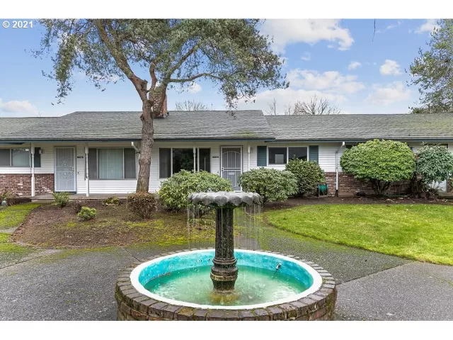 MLS: 21620245 Condo For Sale