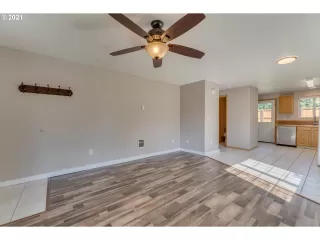 Photo #3: 21620429 Listing