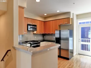 Photo #6: 21621292 Listing 