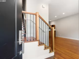 Photo #2: 21621722 Listing