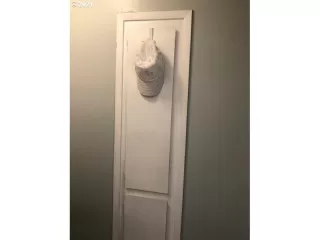 Photo #6: 21621985 Listing