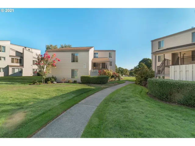 MLS: 21621986 Condo For Sale