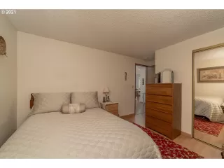 Photo #4: 21621986 Listing 