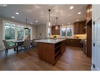 Photo #4: 21622257 Listing