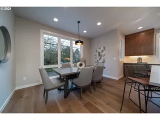 Photo #6: 21622257 Listing