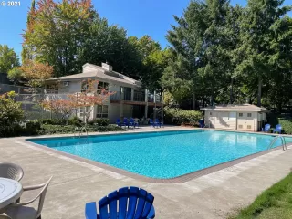 Photo #2: 21622309 Listing