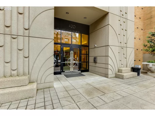 MLS: 21622440 Condo For Sale