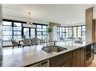 Photo #1: 21622440 Listing 