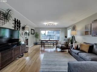 Photo #2: 21622868 Listing