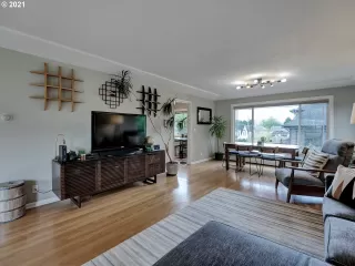 Photo #3: 21622868 Listing