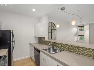 Photo #1: 21622893 Listing