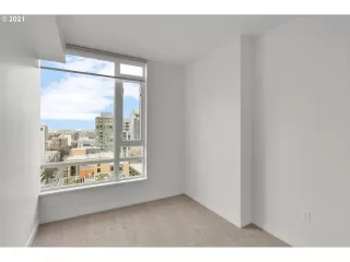 Photo #3: 21622958 Listing