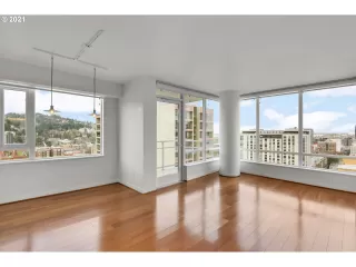 Photo #4: 21622958 Listing