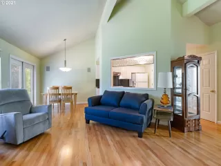 Photo #4: 21623011 Listing 