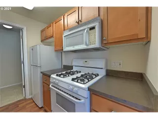 Photo #2: 21623046 Listing