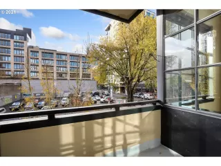 Photo #5: 21623546 Listing