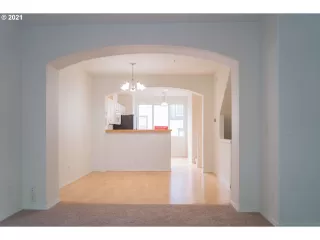Photo #4: 21623892 Listing 
