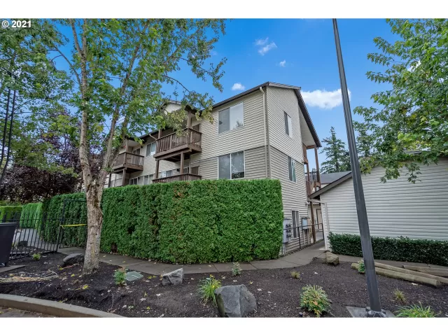 MLS: 21624550 Condo For Sale