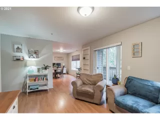 Photo #4: 21624550 Listing