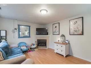 Photo #6: 21624550 Listing