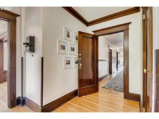 Photo #2: 21624755 Listing