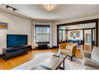 Photo #3: 21624755 Listing