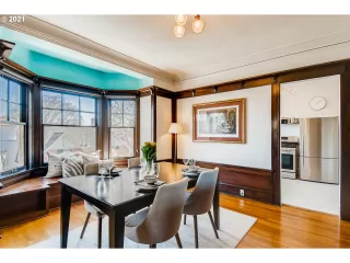 Photo #5: 21624755 Listing