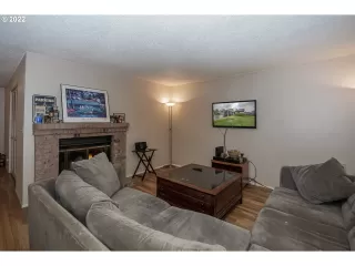 Photo #3: 21625517 Listing