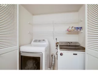 Photo #3: 21625904 Listing