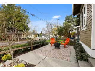 Photo #3: 21625910 Listing