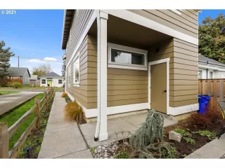 Photo #5: 21625910 Listing