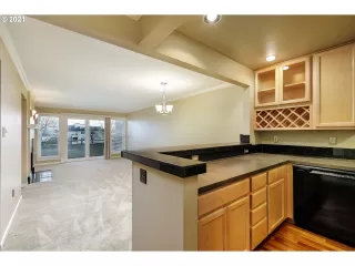 Photo #4: 21627054 Listing