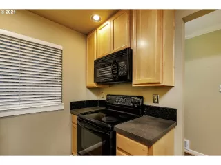 Photo #6: 21627054 Listing