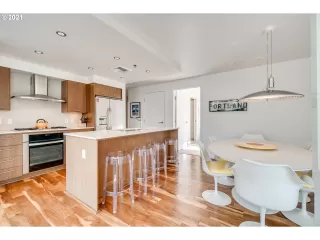 Photo #5: 21627830 Listing 