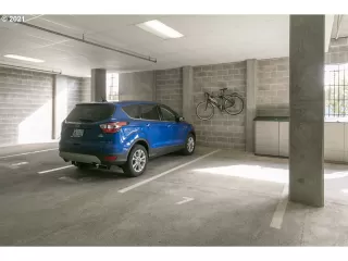 Photo #4: 21628383 Listing 