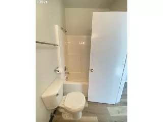 Photo #3: 21628554 Listing