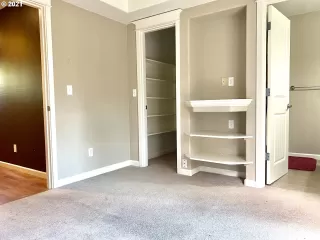 Photo #3: 21628992 Listing