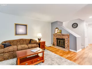 Photo #6: 21629185 Listing