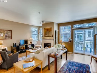 Photo #3: 21630519 Listing