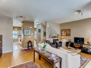 Photo #5: 21630519 Listing