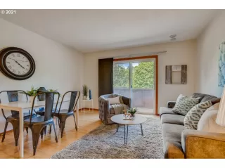 Photo #2: 21630524 Listing